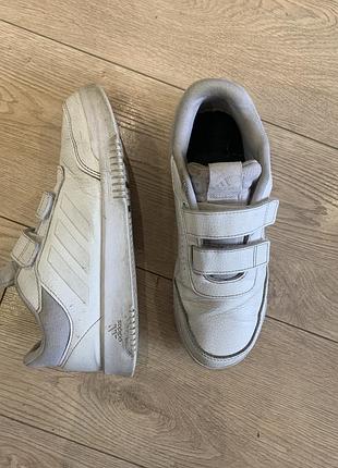 Кросівки жіночі adidas білі на липучках