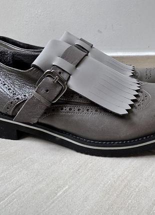 Продам шкіряні туфлі лофери navy boot