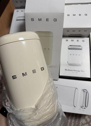 Контейнер для зберігання smeg 1,4 л молочний