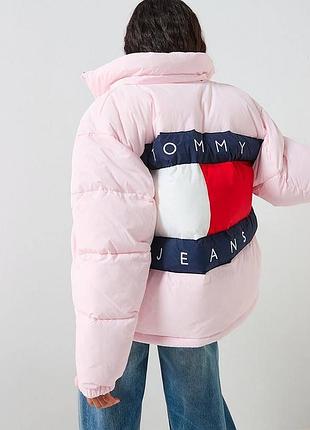 Куртка жіноча tommy jeans рожева дута з логотипом. оригінал!