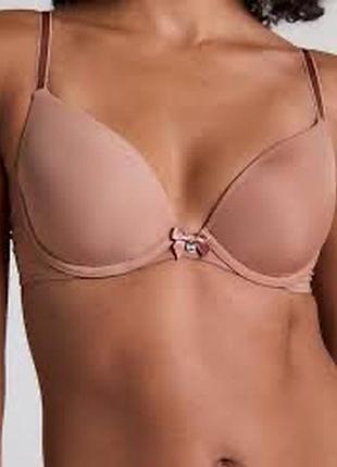 Бюстгальтери жіночі від hunkemöller