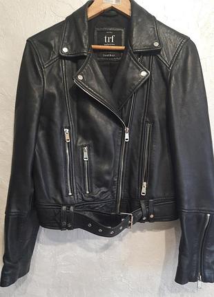 Кожаная куртка zara размер м.