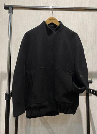 Бомбер zara чорний короткий,пальто