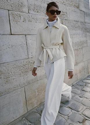 Женская куртка с ремнем zara original spain куртка зара молочная куртка зара xs; s