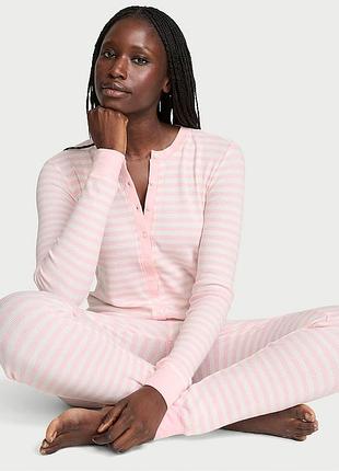 Кігурумі жіночий victoria's secret soft waffle henley у смужку рожевий
