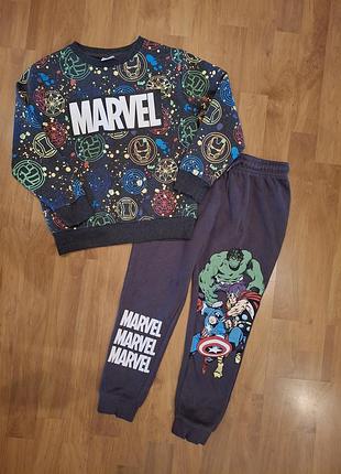Свитшот и штаны marvel  на 116 см 2