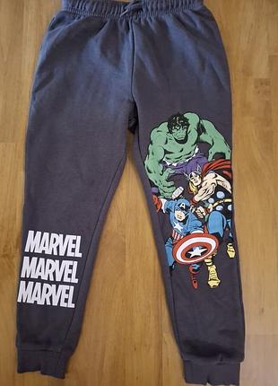 Свитшот и штаны marvel  на 116 см 5