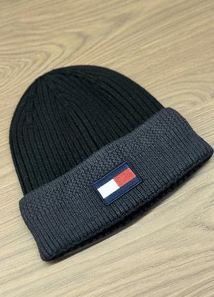 Чоловіча шапка tommy hilfiger чорна біні в рубчик з відворотом