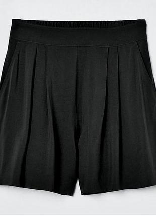 Легкі чорні шорти без застібки h&m