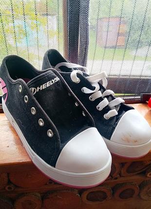 Кросівки heelys чорні з роликами 22 см