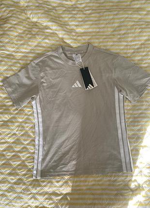 Футболка жіноча adidas