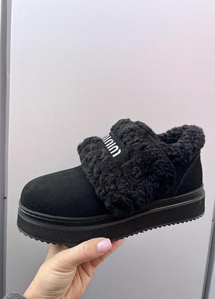 Уггі жіночі miu miu чорні на платформі з хутром та липучкою