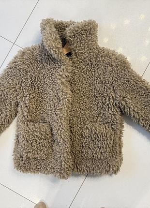 Коротка шубка zara тедді зі штучної овчини коричнево-бежевого кольору, розмір xs