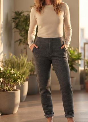 Стильные и теплые темно-серые брюки (меланж) - идеальное состояние!