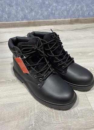 Зимові ботінки centek 44 р