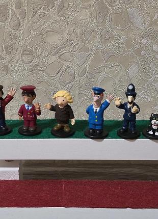 Колекційні фігурки postman pat),corgi 2004 рік