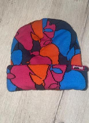 Яскрава в'язана шапка (beanie) з відворотом
