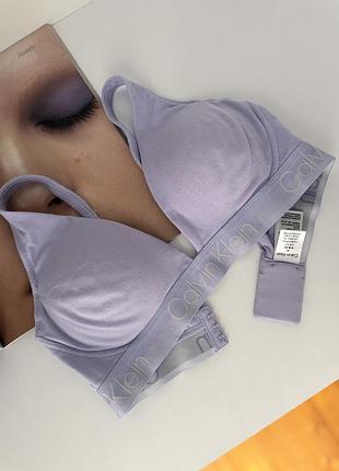 Бюстгальтер- бралет calvin klein з трикутними чашками у лавандовому відтінку з логотипом