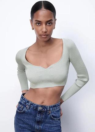 Zara кроп-топ у рубчик з v-подібним вирізом