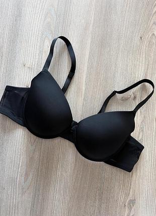 Чорний класичний гладенький бюстгальтер primark