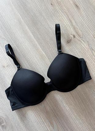 Чорний базовий гладенький бюстгальтер primark
