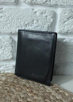 Мужской кошелек hugo boss. натуральная кожа.