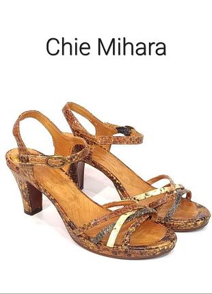 Шкіряні босоніжки chie mihara оригінал
