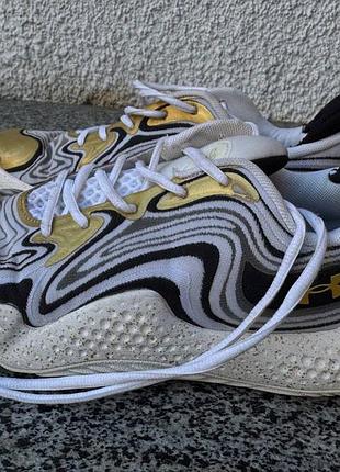 Кросівки under armour spawn 6 біло-чорно-золотисті