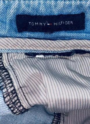 Крутые джинсовые шорты tommy hilfiger  оригинал все лого выбиты на пуговицах2 фото