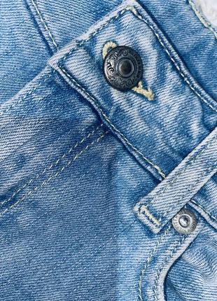 Крутые джинсовые шорты tommy hilfiger  оригинал все лого выбиты на пуговицах6 фото