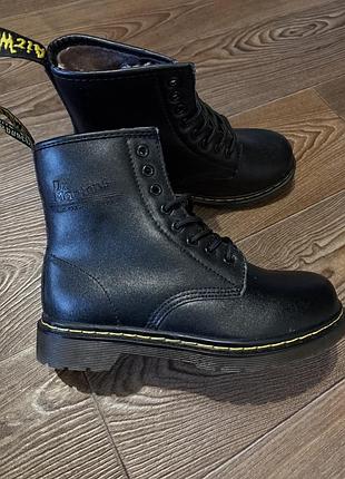 Ботинки жіночі dr. martens  37  розмір зимові нові
