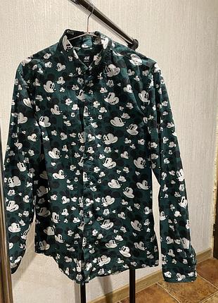 Сорочка хлопчачаh&m з принтом міккі мауса темно-зелена