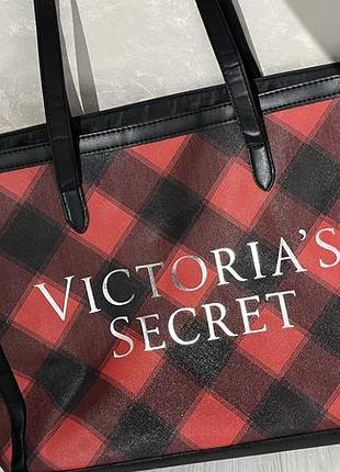 Жіноча сумка-тоут victoria’s secret у клітинку