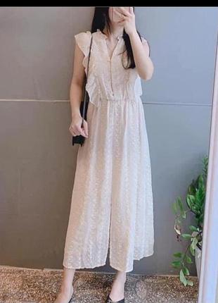 Нежное с разрезом спереди платье 👗 3