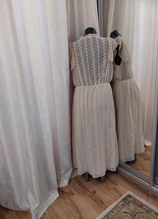 Нежное с разрезом спереди платье 👗 6
