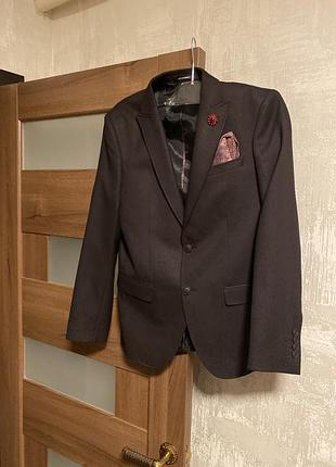 Преміум чоловічий костюм-трійка delmont (slim fit, р. 48) — стан нового!