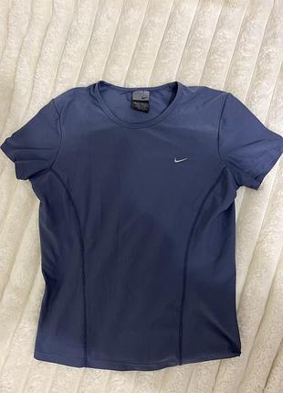 Футболка nike спортивна жіноча