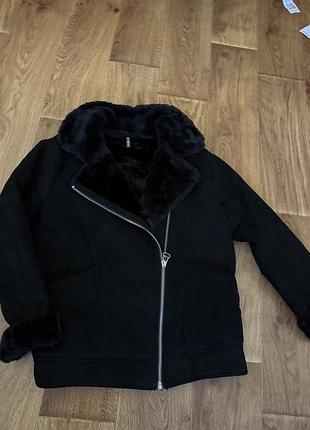 Дублянка жіноча h&m авіатор чорна коротка з хутром