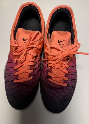 Кросівки жіночі nike free tr 6 помаранчево-фіолетові