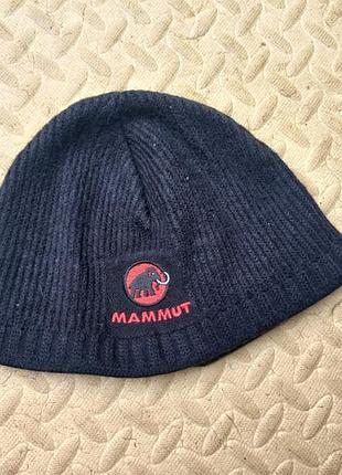 Чорна в'язана шапка-біні mammut