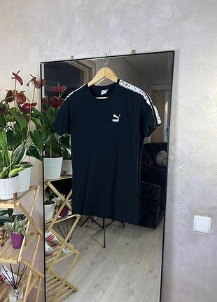 Футболка puma з брендованими лампасами на плечах та регланом⁠