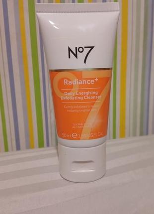 Пілінг для обличчя no7 radiance+ daily energising exfoliating cleanser 50 мл