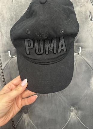 Жіноча кепка puma чорна з написом