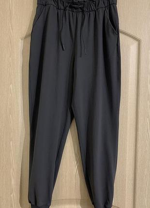 Джогери lululemon, розмір 8 (us) ≈ m / 44–46 ua