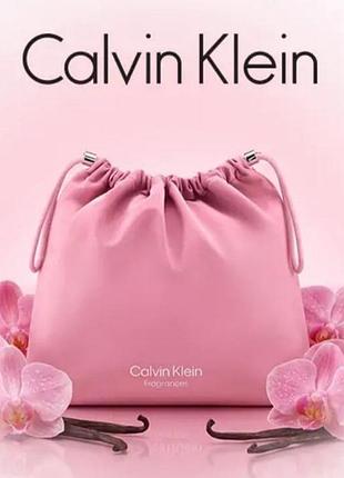 Велика стильна та дуже містка  рожева сумка/ косметичка  calvin klein fragrances (нова)