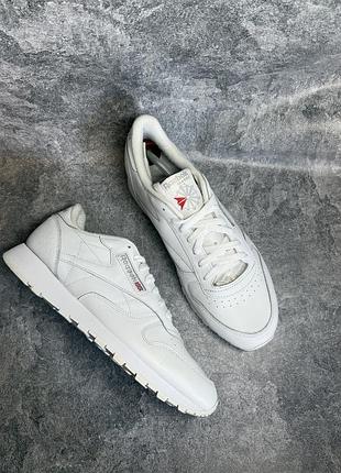 Кожаные белые кроссовки reebok classic leather (белоснежные / white)
