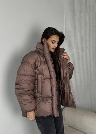Зима: коричневий жіночий дутий пуховик s-xl