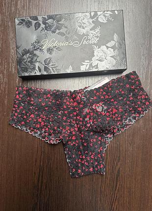 Трусики жіночі victoria's secret мереживні з принтом сердець