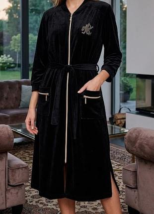 Real life exclusive fashion женский велюровый халат в идеальном состоянии.
real life exclusive fashion жіночий велюровий халат в ідеальному стані.