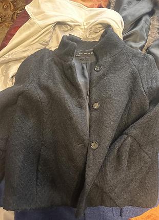 Пальто жіноче zara woman чорне коротке